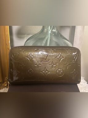 ✨Live Show Listing✨ Louis Vuitton Wallet